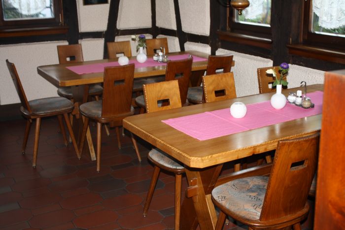 Speisen und Gastraum im Goldenen Anker